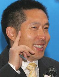 中央電視臺(tái)廣告經(jīng)濟(jì)信息中心主任、經(jīng)濟(jì)頻道總監(jiān)郭振璽