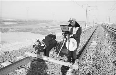 進入軌道靜態(tài)精調(diào)階段 銀西高鐵預計年內(nèi)開通