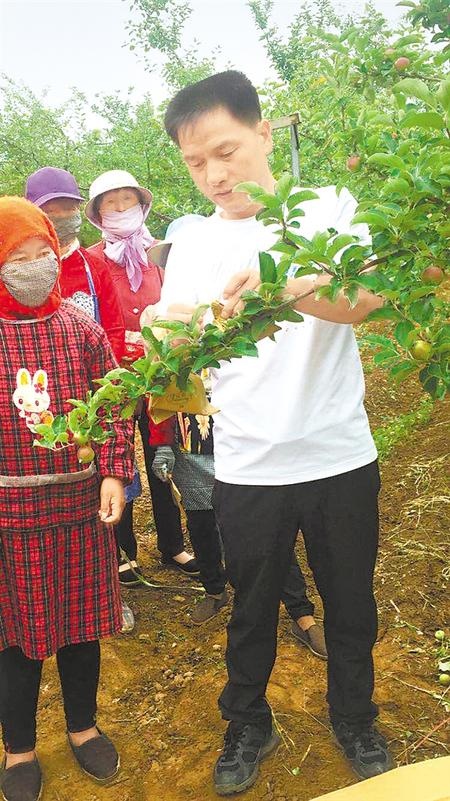 【走向我們的小康生活】白福民，為家鄉(xiāng)人搭起“致富橋”