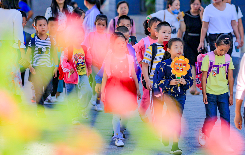 酒泉各中小學：我們開學了！
