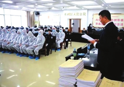 天水秦州區(qū)開審18人涉惡案 被控涉嫌敲詐勒索、尋釁滋事、開設(shè)賭場等