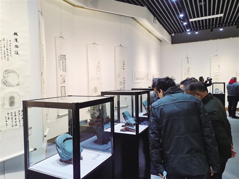 “非遺精品洮硯傳拓題跋藝術(shù)展”開展 洮硯雕刻、傳拓、拓片題跋集中亮相甘肅藝術(shù)館