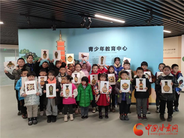 博物館里過臘八 武威這些孩子用五谷拼文物！