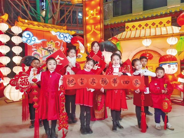 中共蘭州市委宣傳部出品 原創(chuàng)音樂電視《全家?！?向全市人民拜年！