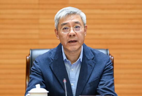 尹弘在甘肅省人大常委會(huì)黨組（擴(kuò)大）會(huì)議上強(qiáng)調(diào) 堅(jiān)持黨的全面領(lǐng)導(dǎo) 認(rèn)真依法履行職責(zé) 推動(dòng)新時(shí)代人大工作與時(shí)俱進(jìn)創(chuàng)新發(fā)展