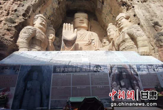 時(shí)下，中國(guó)“石窟鼻祖”天梯山石窟第13窟大佛足部與局部危巖體搶救性保護(hù)項(xiàng)目正在施工。圖為施工現(xiàn)場(chǎng)。陳曉斌 攝