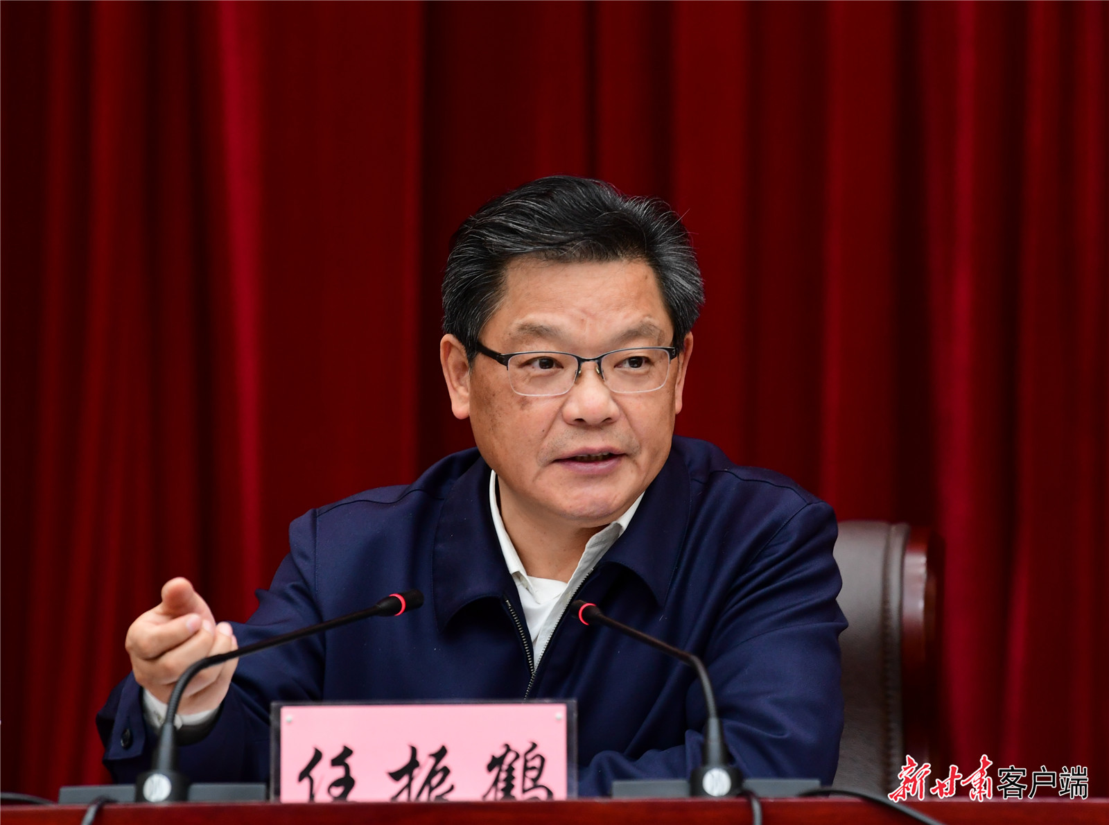 任振鶴在全省新型城鎮(zhèn)化工作推進(jìn)會議上強(qiáng)調(diào)：凝心聚力抓落實、蹄疾步穩(wěn)向前進(jìn)，奮力推進(jìn)新型城鎮(zhèn)化建設(shè)再上新臺階