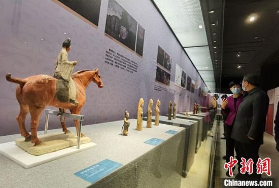 圖為展覽現(xiàn)場?！●T志軍 攝