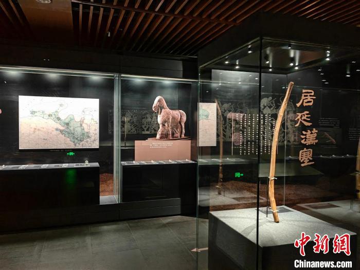 居延漢簡專題展覽現(xiàn)場 應妮 攝 居延漢簡專題展覽現(xiàn)場 應妮 攝