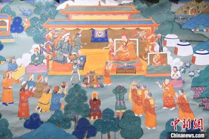 8月20日，在蘭州市博物館展出的大型歷史題材卷軸唐卡“涼州會(huì)盟”。　戴文昌 攝