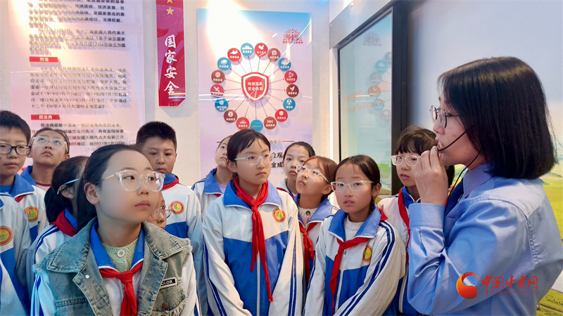 法治陽(yáng)光護(hù)航草原少年成長(zhǎng)